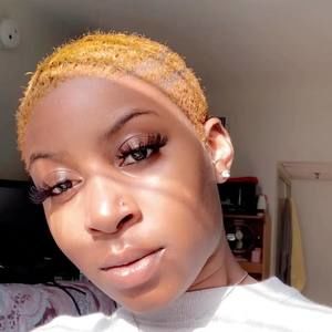 Meet your Posher, Niya